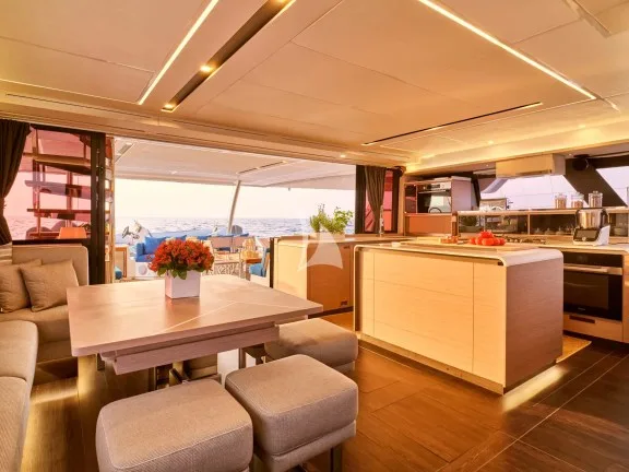 Full view main saloon