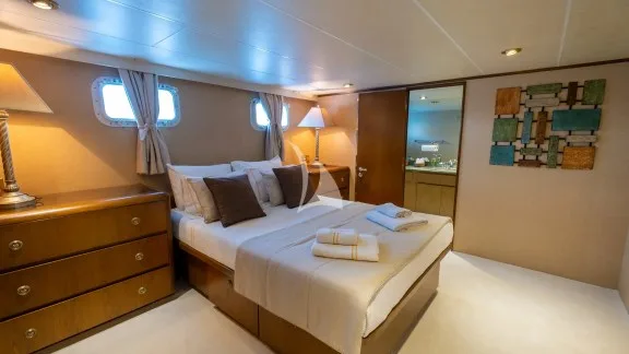 Image of MERVE yacht #16