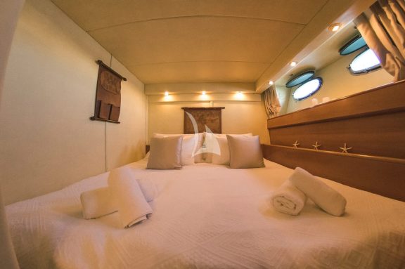 Twin cabin converted to double