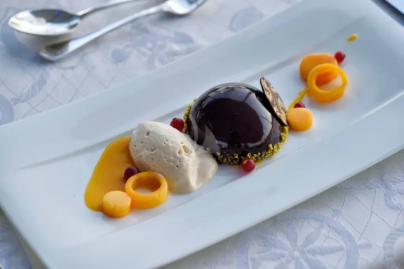 Plated desert