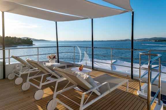 Sun deck aft area