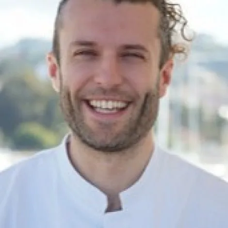 Crew of HANA|Leo Maple — Chef