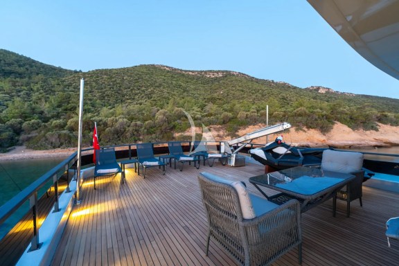 Image of CALM DOWN yacht #10