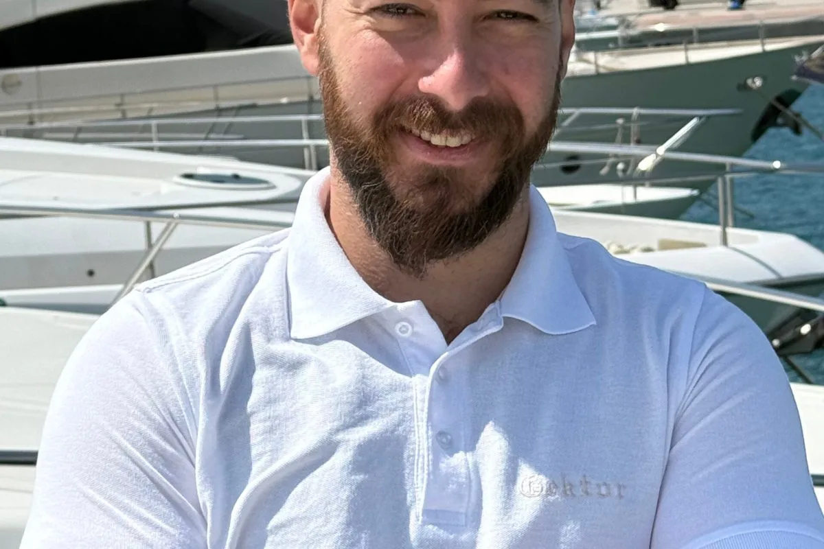 Crew Main Image