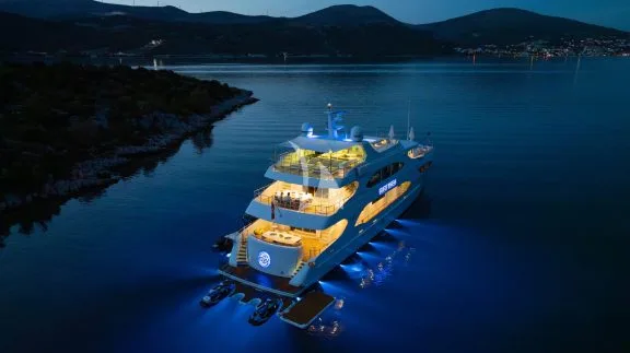 Image of SILENT WORLD yacht #17