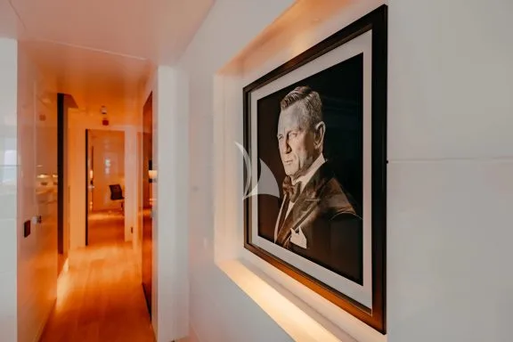 Carmen's corridor Main Deck
