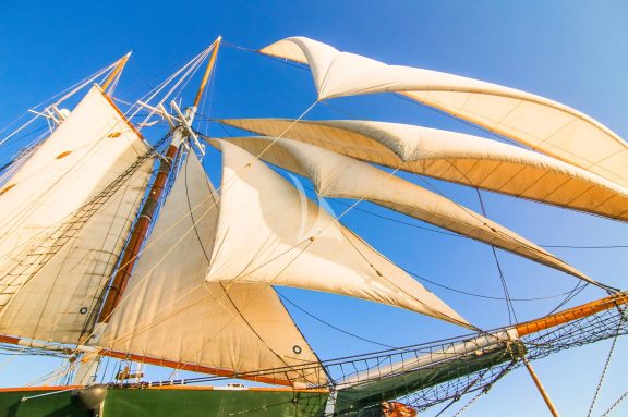 Arktos under sail