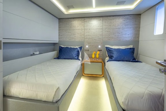 Twin cabin