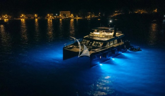 Alteya by night