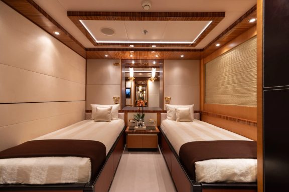 Twin cabin