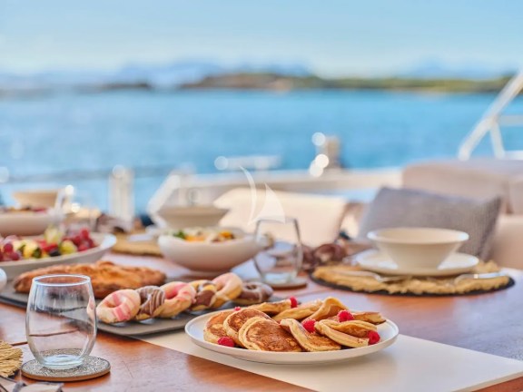 Breakfast table