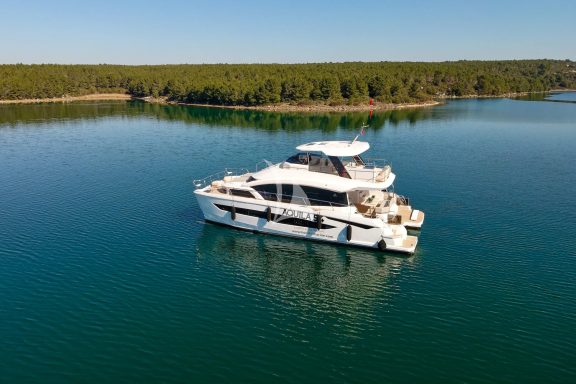 Image of By My Side yacht #113