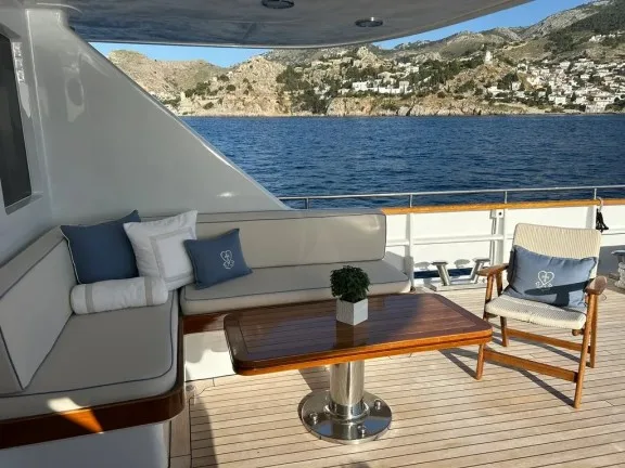 Image of OKTANA yacht #15