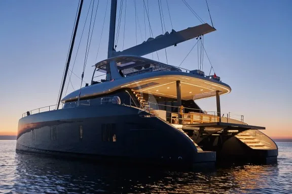 7X moored