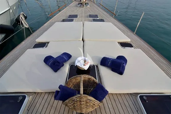 Image of WIND OF CHANGE yacht #18