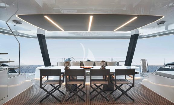 Dining table aft