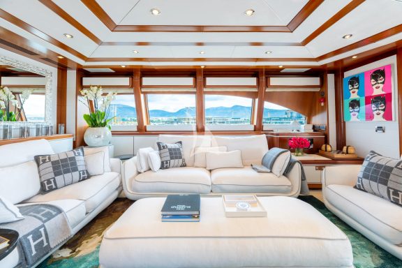 Upper Deck Lounge