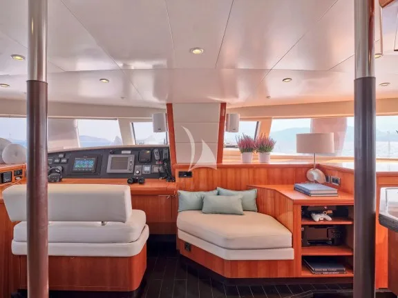 Image of World’s End yacht #32