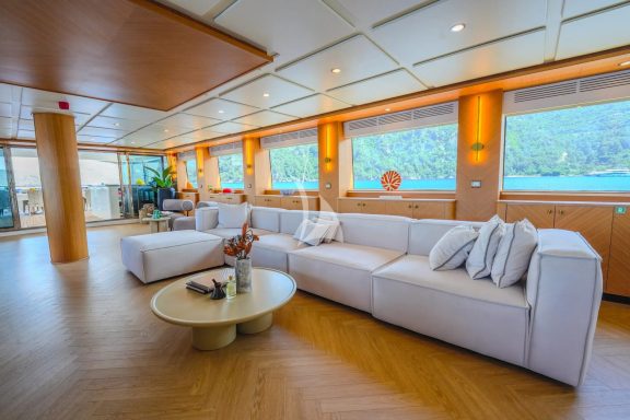 Image of KING OF THE SEA yacht #17