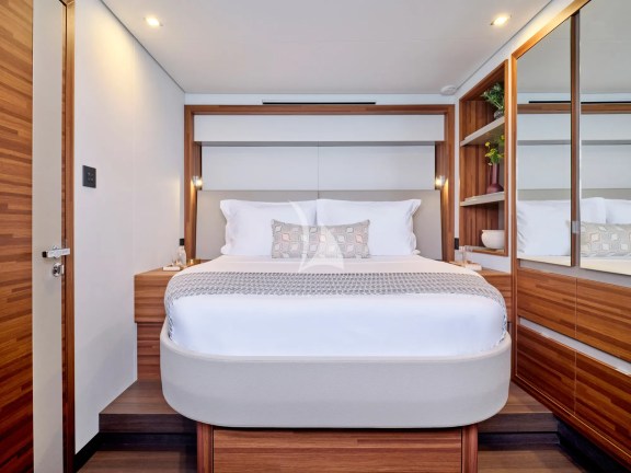 Guest cabin