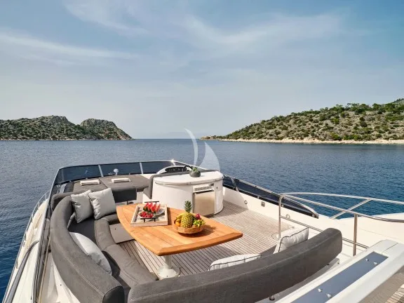 Image of M FIVE yacht #8