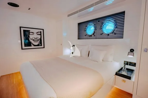 Carmen's Double cabin