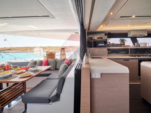 Image of ALMA yacht #32