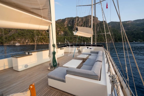 Image of De Love yacht #26