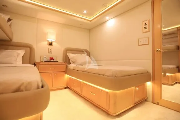 Twin cabin