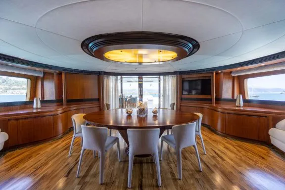 Bridge dinning area