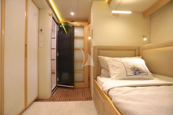 Image of Forty Love yacht #20