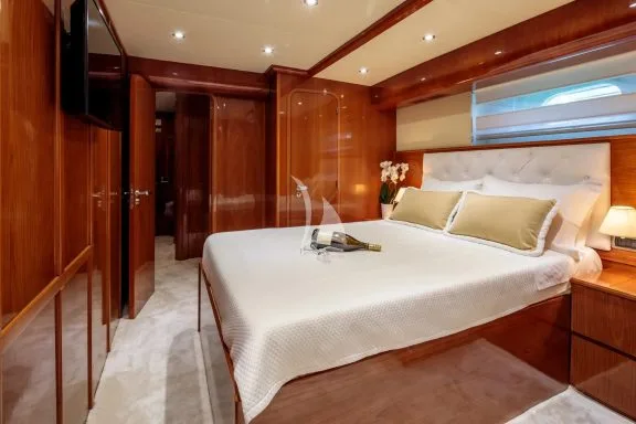 Double Cabin 2