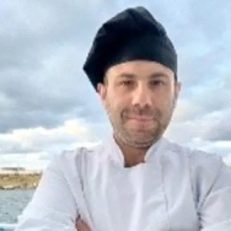 Crew of DE LOVE|Omer Baykusak — Chef