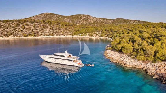 Image of LET IT BE yacht #2