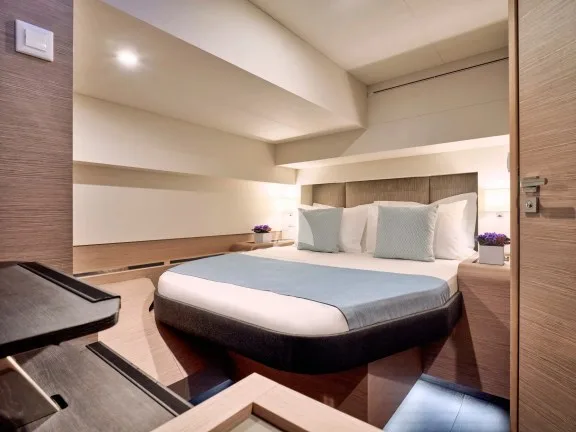 Aft cabin