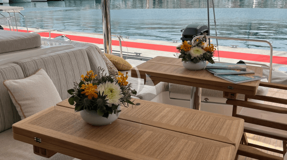 Aft deck saloon