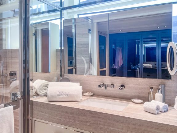 Master Cabin en-suite details