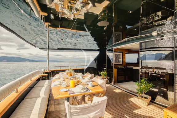 Image of CAN’T REMEMBER yacht #31