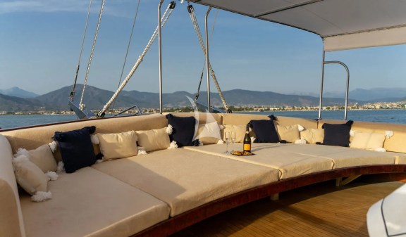 Aft Seating Area
