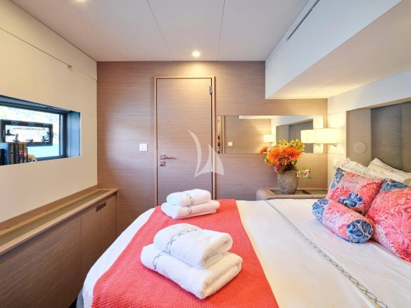 Guest cabin