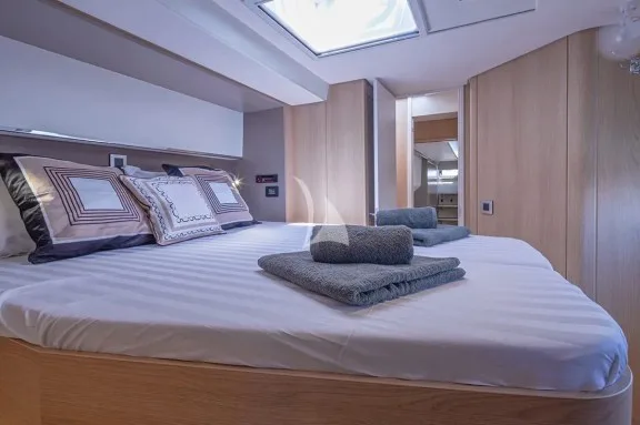 Image of LICENSE TO CHILL yacht #16