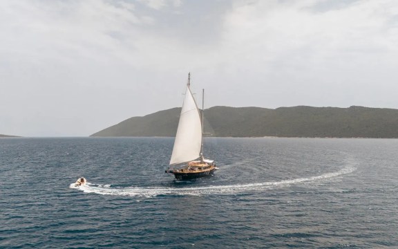 Image of LE PIETRE yacht #44