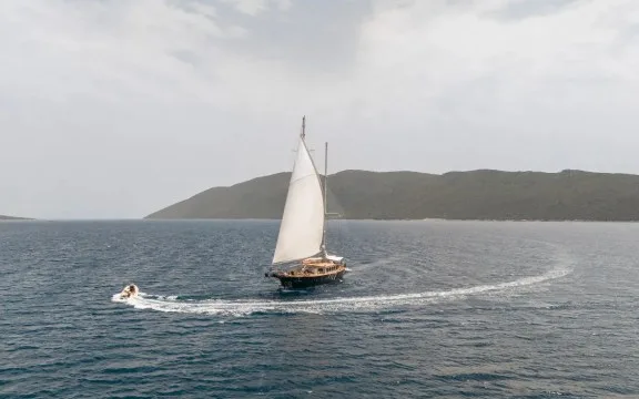 Image of LE PIETRE yacht #44