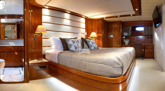 Image of STRESS NEGATIVE yacht #17