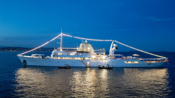 Image of CHRISTINA O yacht #8