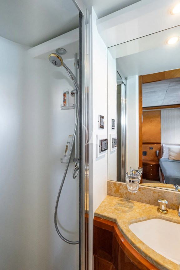 Twin ensuite