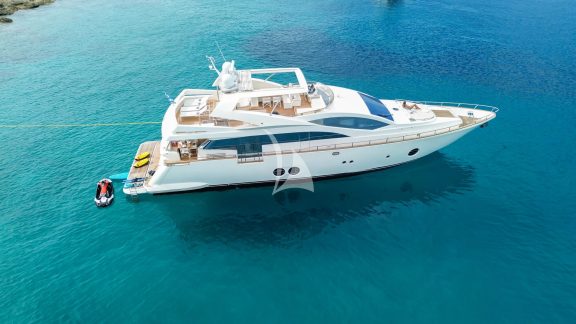Image of RED ROSE yacht #6