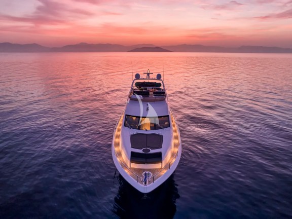 Image of M FIVE yacht #19