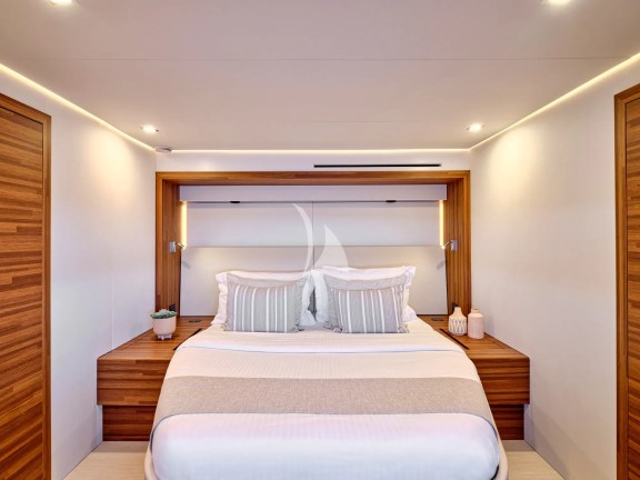 Guest cabin