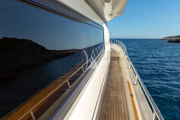 Image of THE BIRD yacht #25